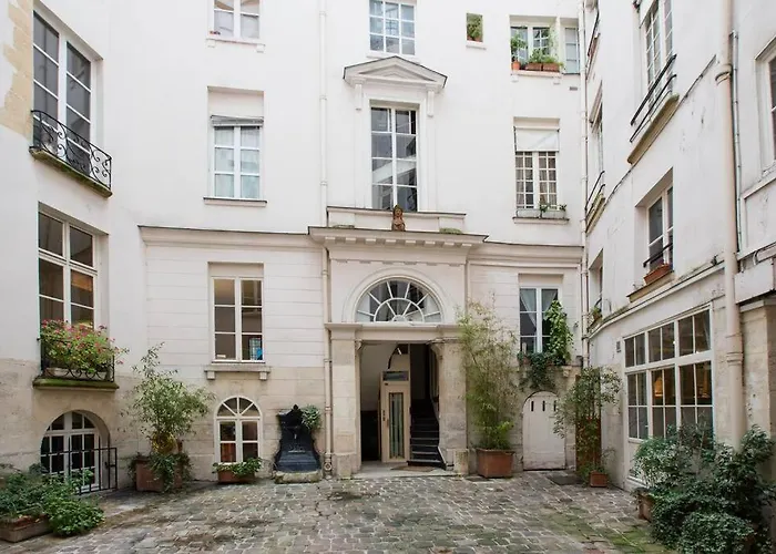 Charming Apt Rue St Andre Des Arts