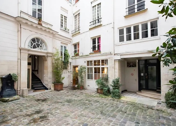 Charming Apt Rue St Andre Des Arts
